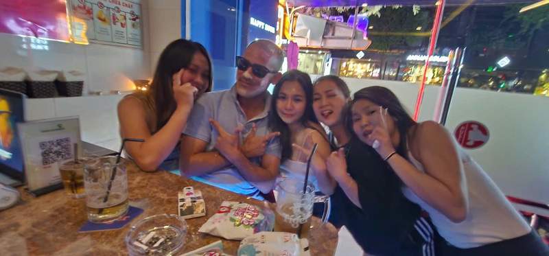 Friends Bar fun